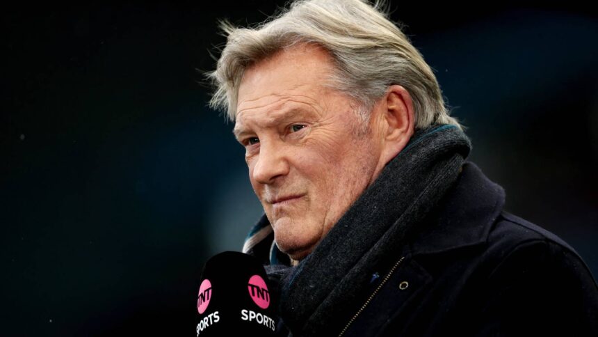 Glenn Hoddle blown away by what "excellent" Chelsea star did vs Liverpool