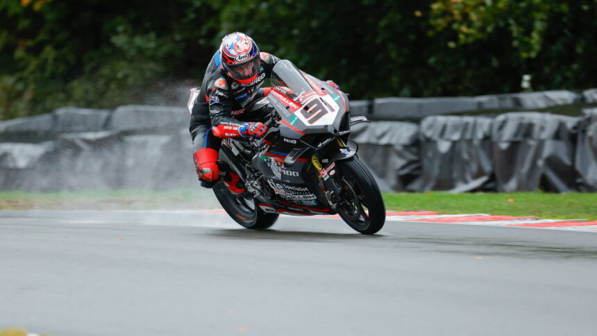 Leon Haslam “can’t grumble” but reveals cause of last corner error at Oulton Park BSB