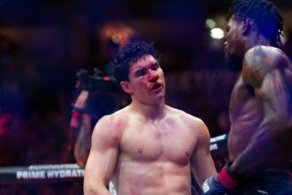Mike Malott glad low blows didn’t stop UFC Vancouver fight: ‘I didn’t think that was a bad shot’