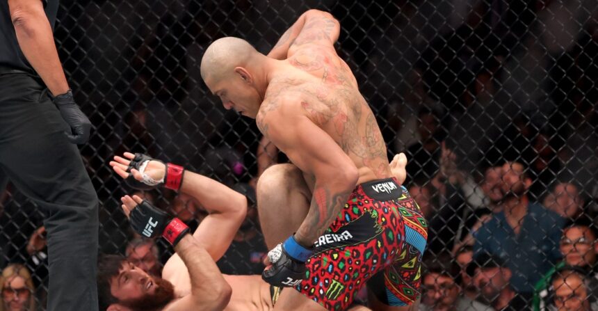 Morning Report | Daniel Cormier: Magomed Ankalaev may not have beaten Alex Pereira even at ‘120 percent’