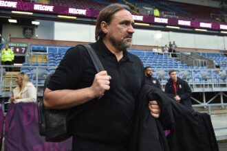 "Step up..." - Farke warns Leeds star whose performances are getting worse