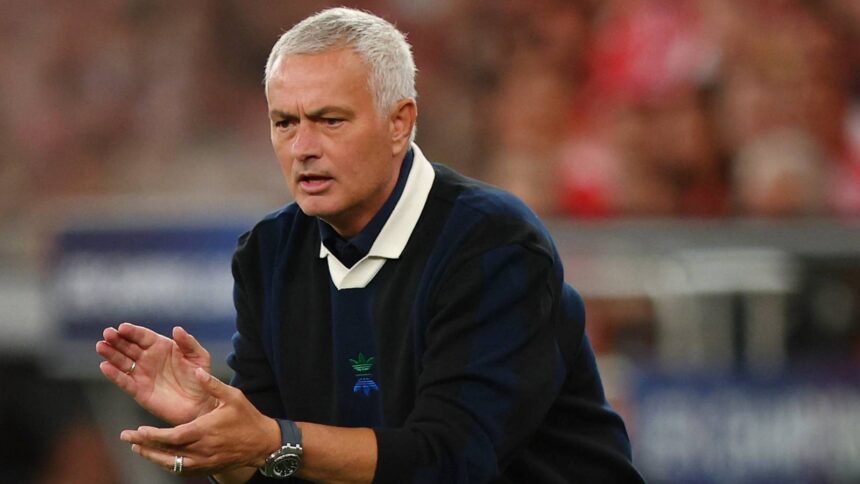 Sunderland star who "Jose Mourinho really liked" is now on borrowed time
