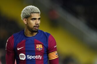 Ronald Araujo could leave Barcelona