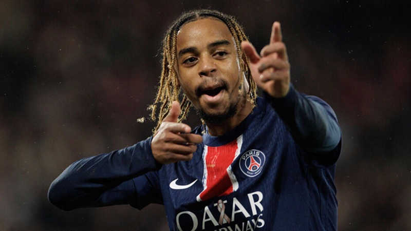 PSG in Barcola contract talks amid reports of Liverpool and Bayern interest