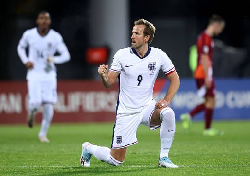 ´Top of the list´ Kane aiming to build something special with England