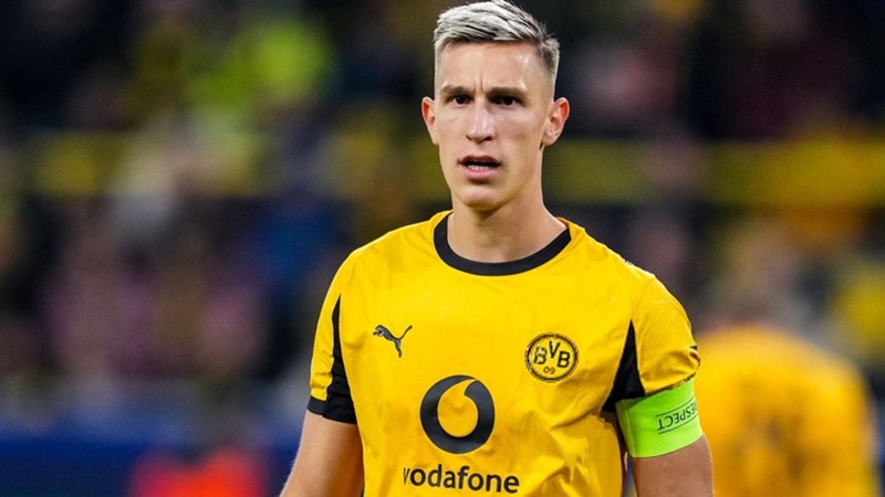 Barcelona to step up Schlotterbeck interest