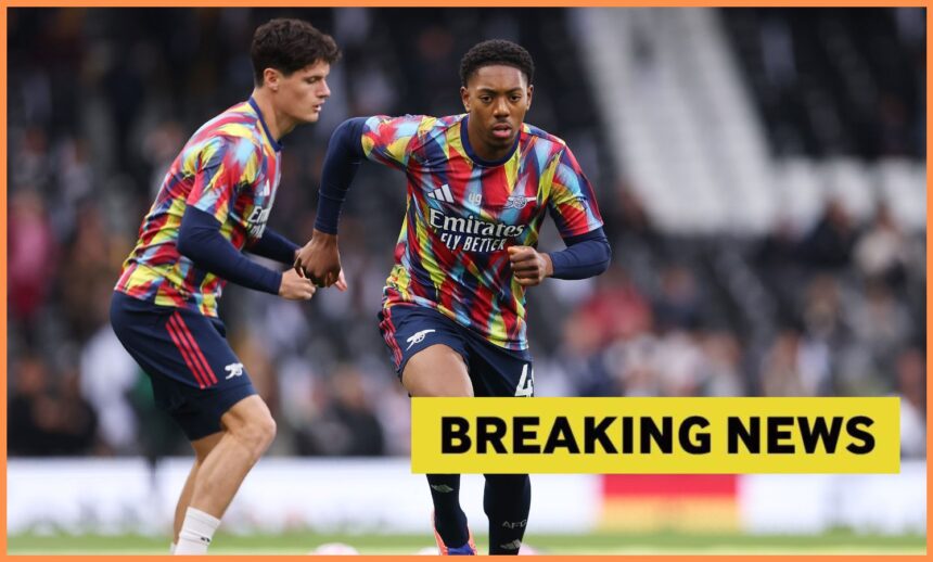 Myles Lewis-Skelly warming up for Arsenal