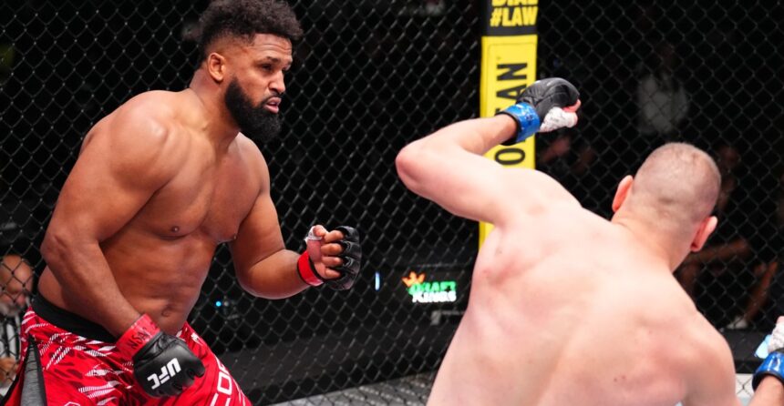 UFC Vegas 110 video: Waldo Cortes-Acosta survives gruesome eye poke, scores brutal knockout on Ante Delija