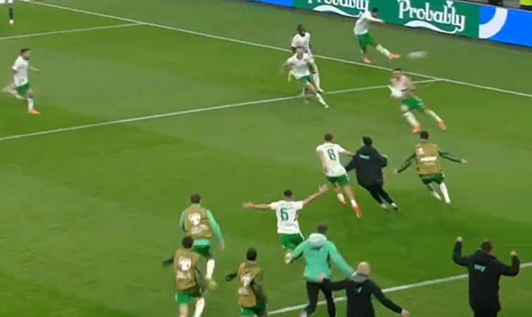 Troy Parrott completes Ireland hat-trick to secure victory over Hungary in crucial World Cup qualifier (Video)
