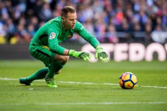 Marc-Andre ter Stegen wants Barcelona stay amid Chelsea interest